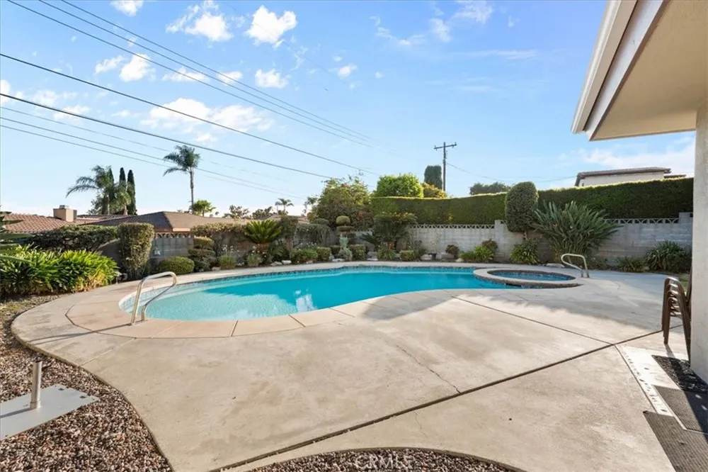 878 W Buffington Street Upland, CA 91784