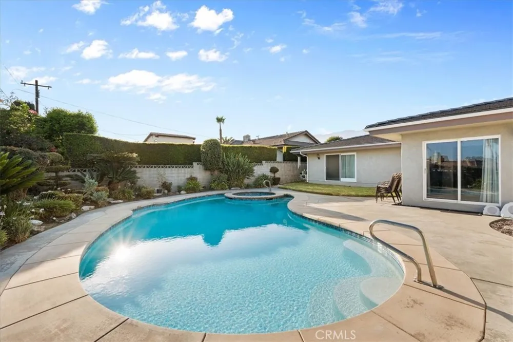 878 W Buffington Street Upland, CA 91784