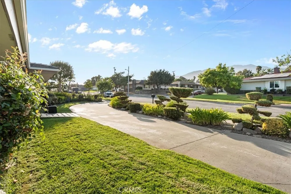 878 W Buffington Street Upland, CA 91784