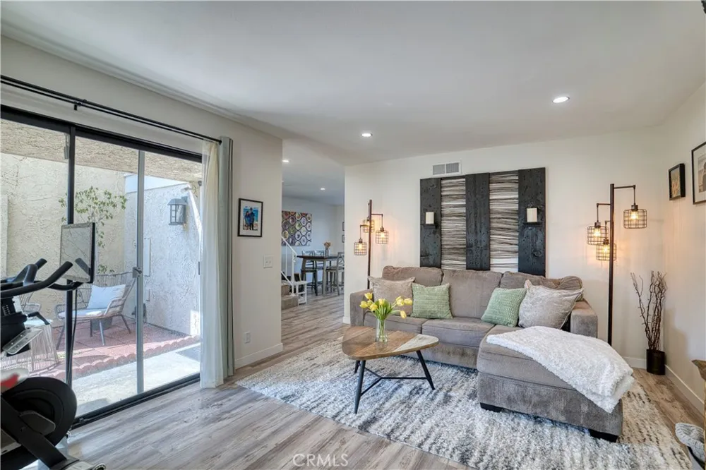 14385 Suffolk Westminster, CA 92683