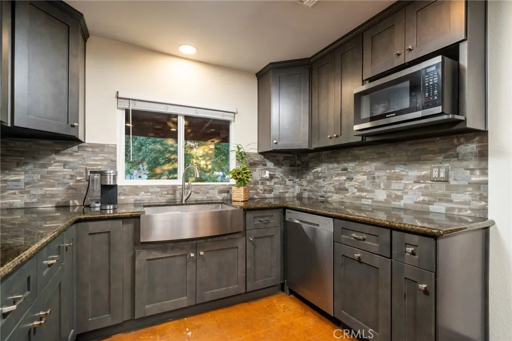 102 S Burnaby Drive Glendora, CA 91741