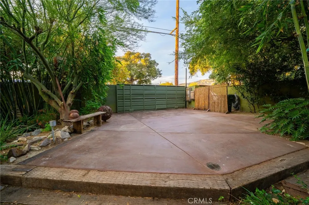 102 S Burnaby Drive Glendora, CA 91741