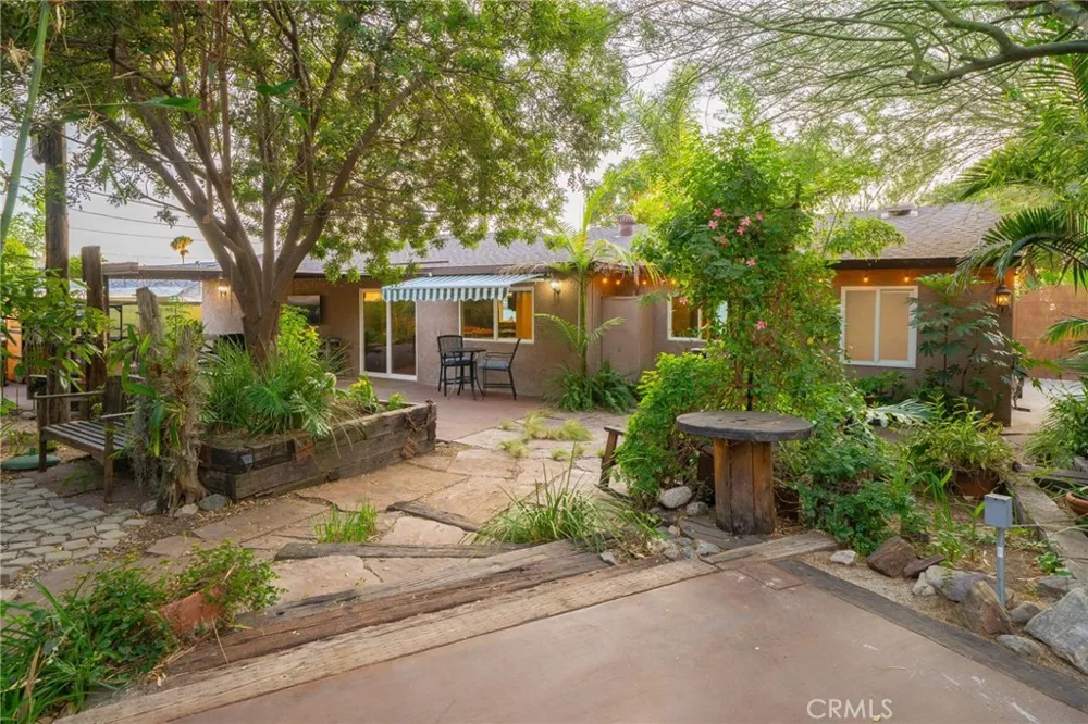 102 S Burnaby Drive Glendora, CA 91741