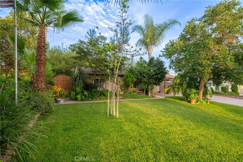 102 S Burnaby Drive Glendora, CA 91741