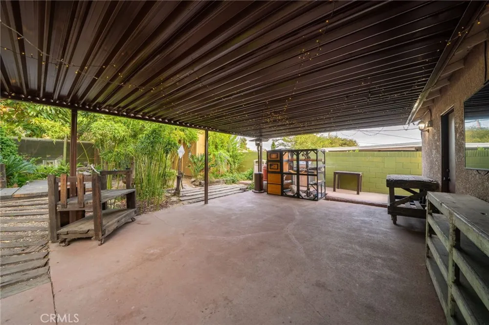102 S Burnaby Drive Glendora, CA 91741