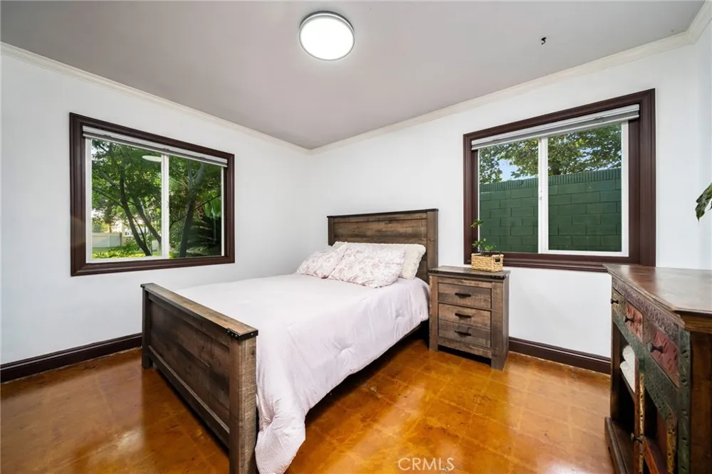 102 S Burnaby Drive Glendora, CA 91741