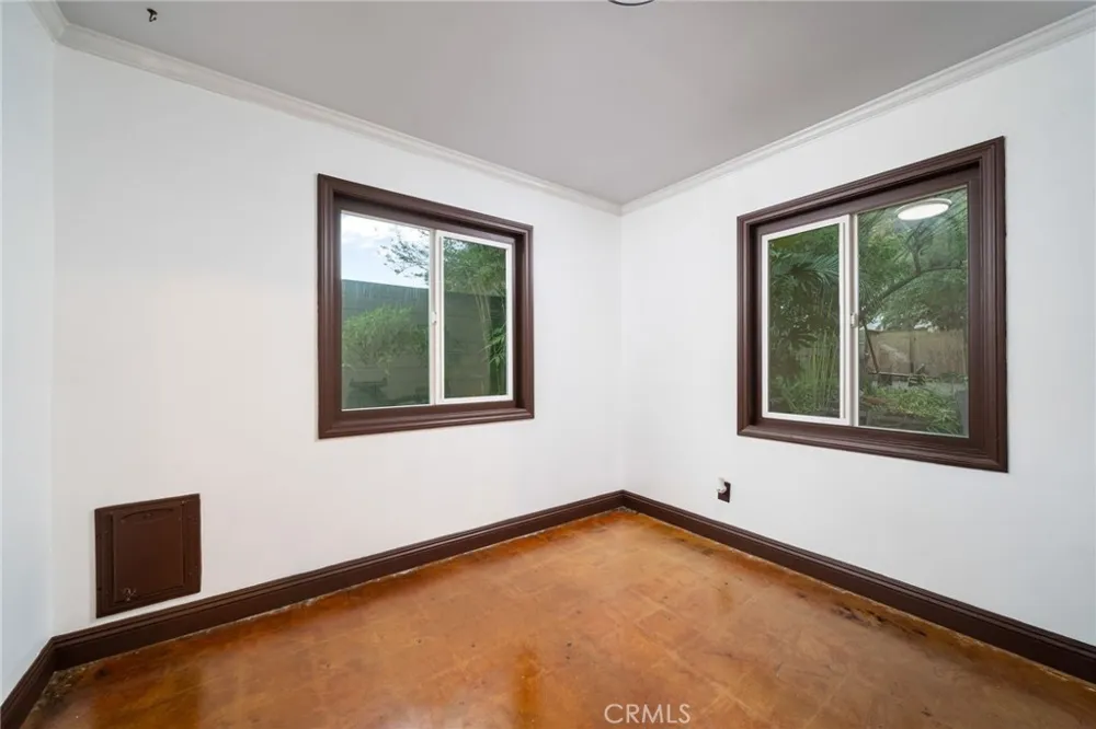 102 S Burnaby Drive Glendora, CA 91741