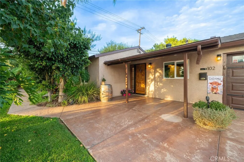 102 S Burnaby Drive Glendora, CA 91741
