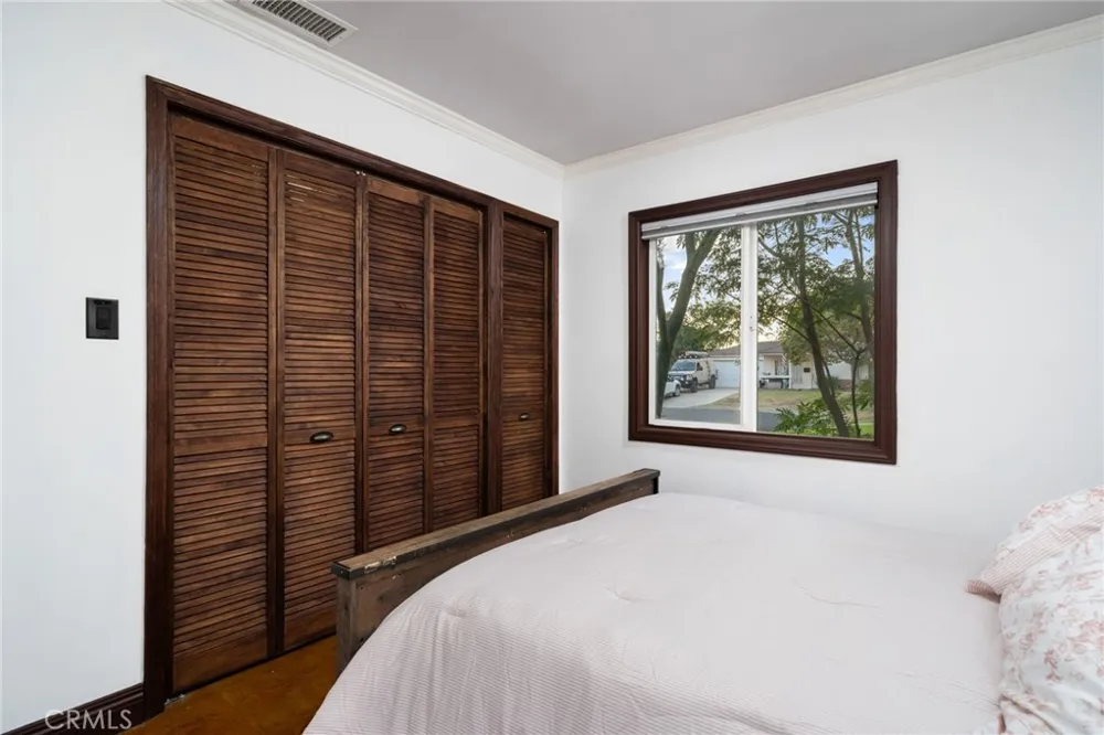 102 S Burnaby Drive Glendora, CA 91741