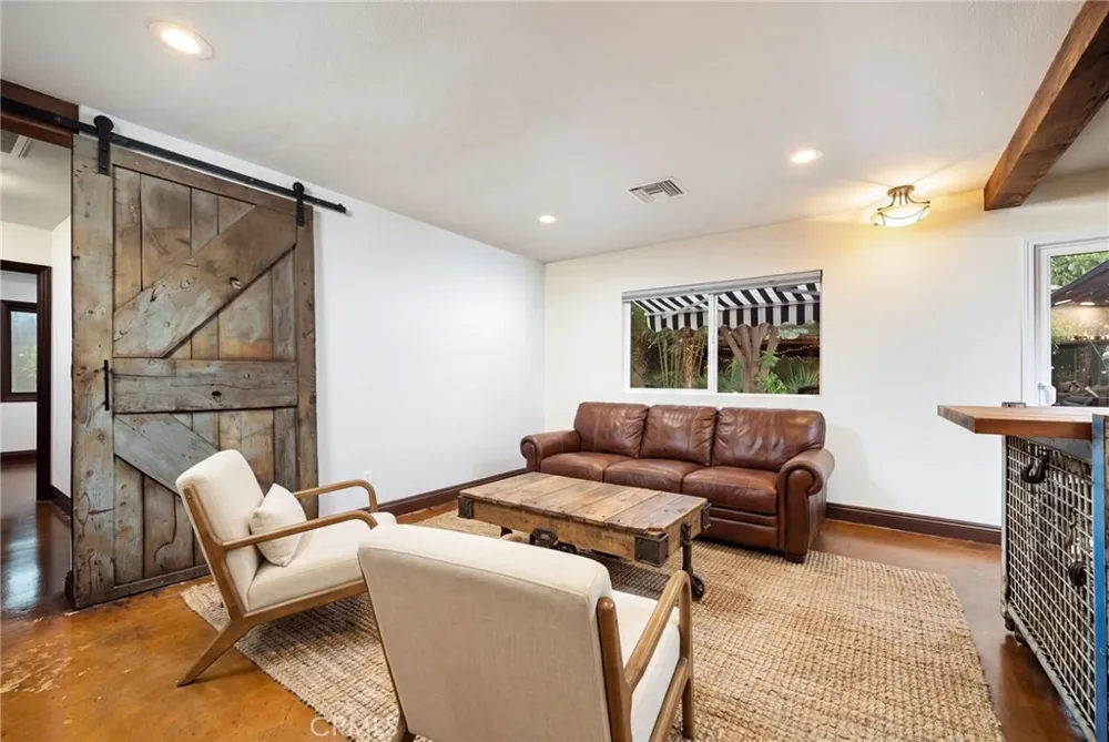 102 S Burnaby Drive Glendora, CA 91741