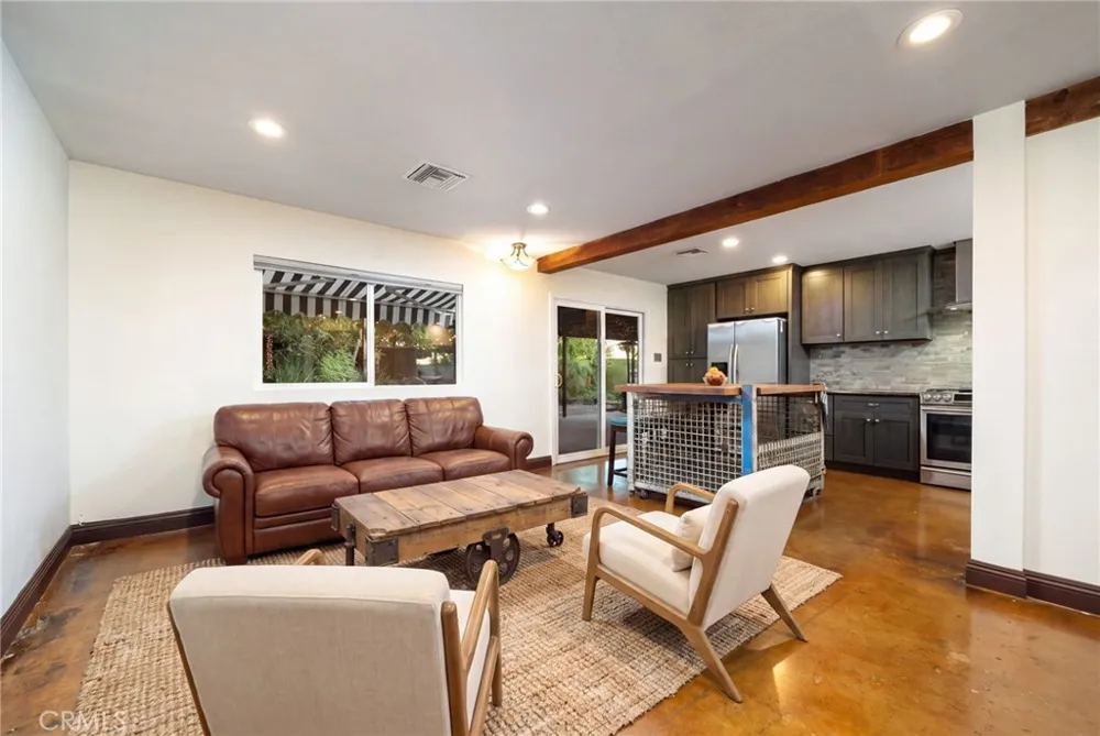 102 S Burnaby Drive Glendora, CA 91741