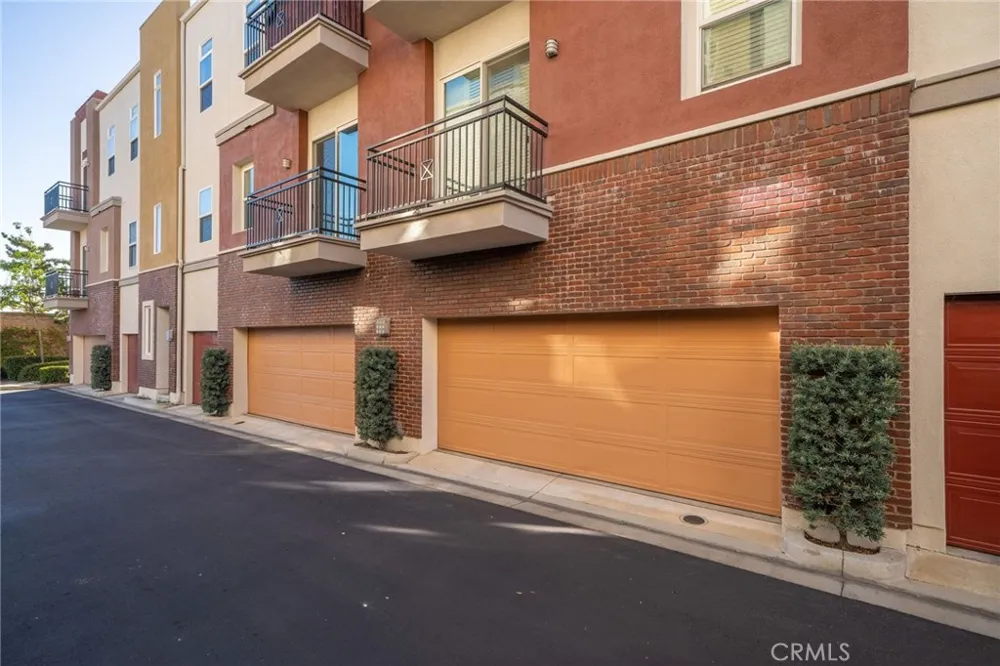 648 W 1st Street Claremont, CA 91711