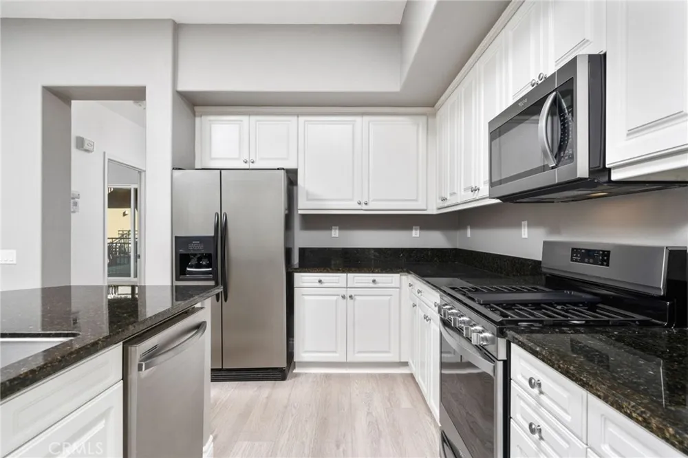 648 W 1st Street Claremont, CA 91711