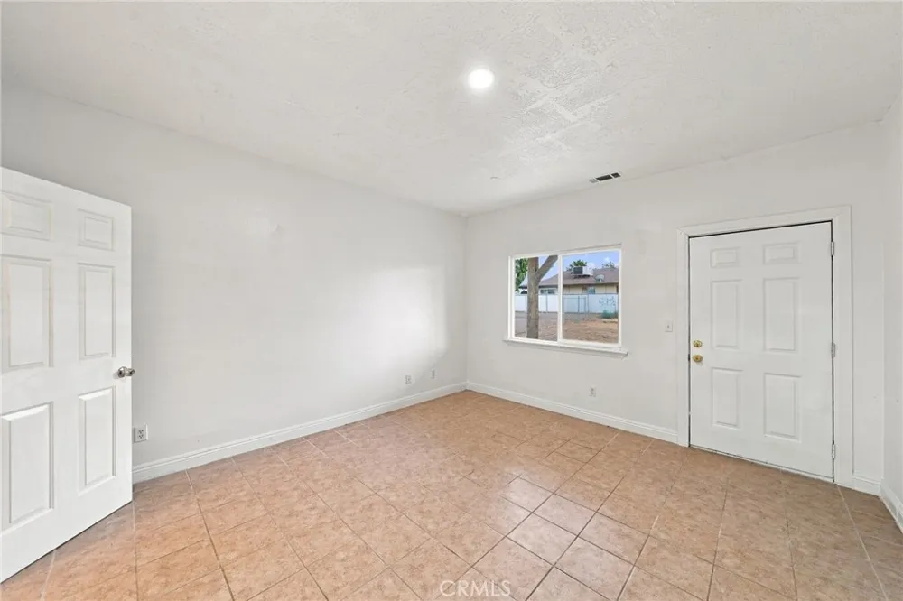 20255 Rimrock Road Apple Valley, CA 92307
