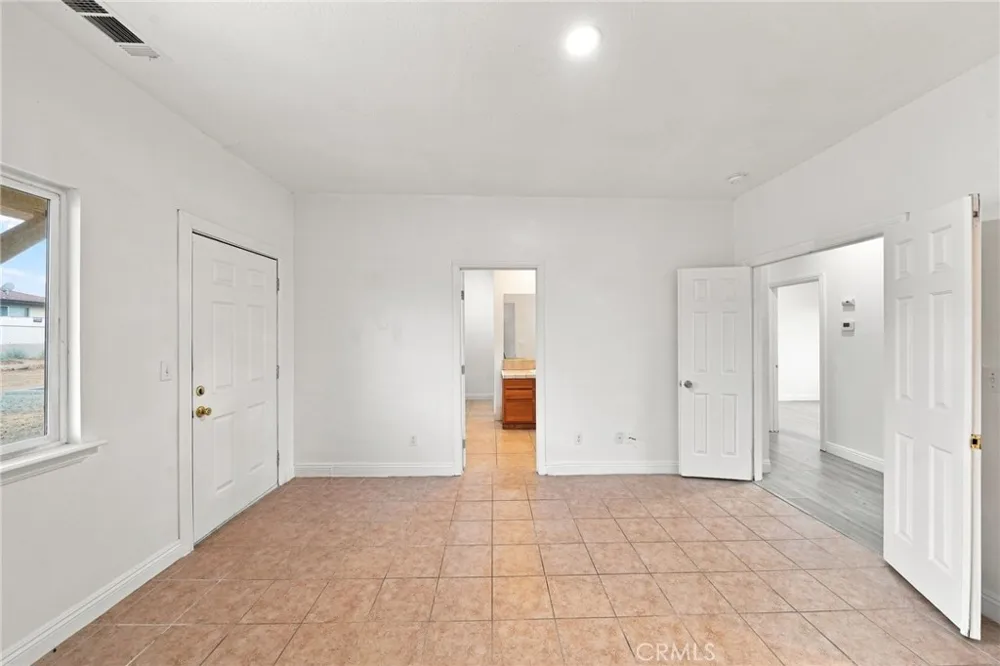 20255 Rimrock Road Apple Valley, CA 92307