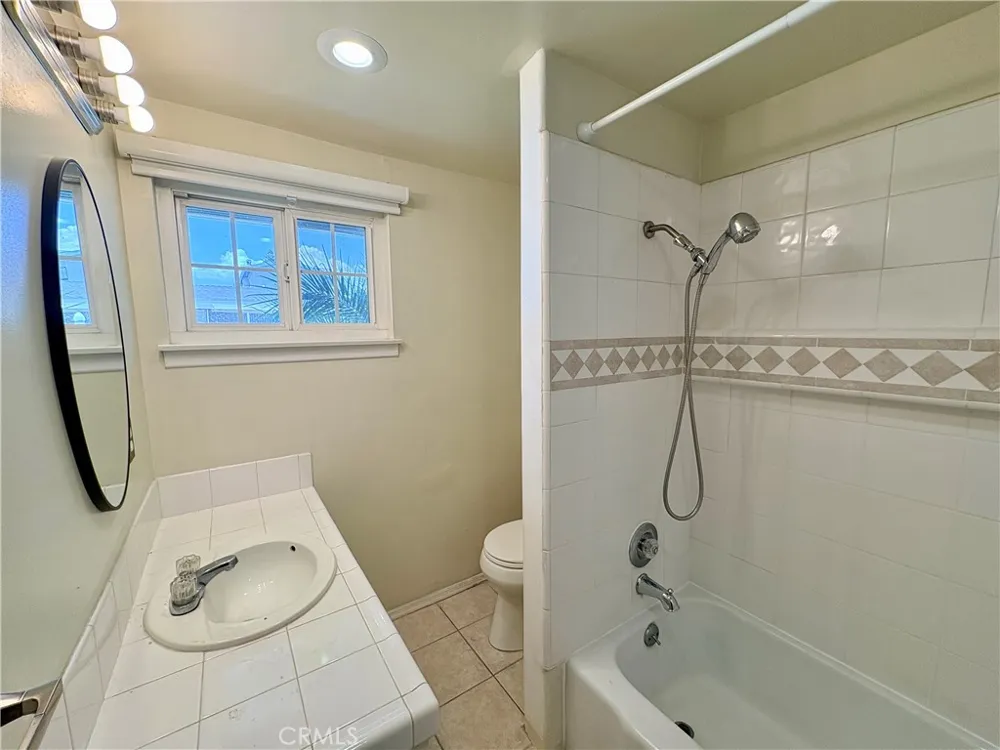 975 Grammont Avenue Covina, CA 91724