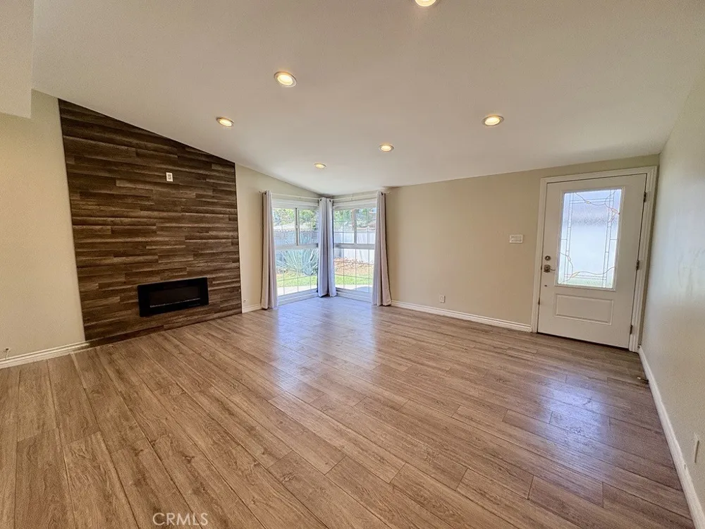 975 Grammont Avenue Covina, CA 91724