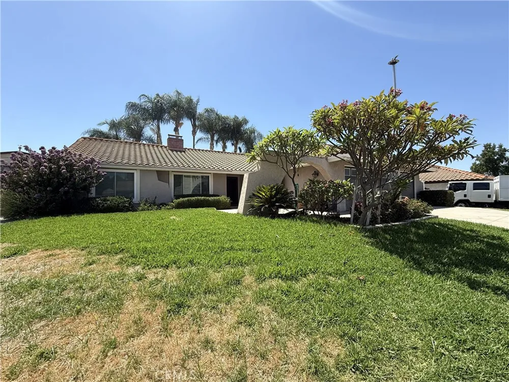 2720 Lexinton Place Riverside, CA 92506