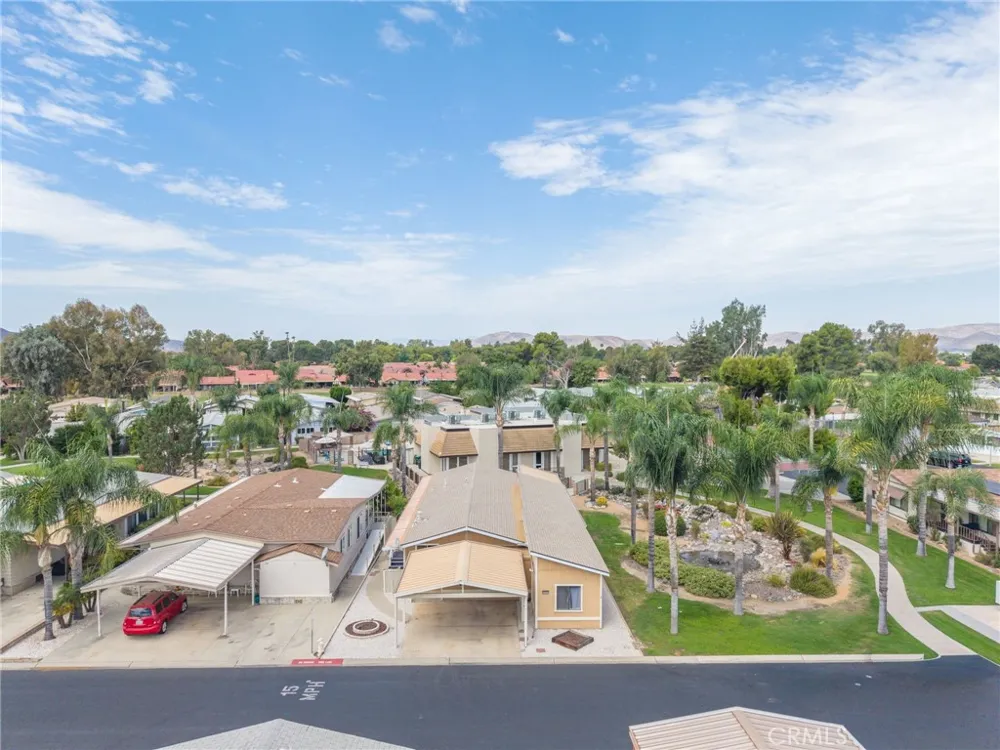 1371 Bishop Hemet, CA 92545