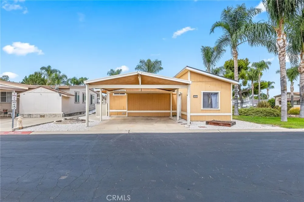 1371 Bishop Hemet, CA 92545