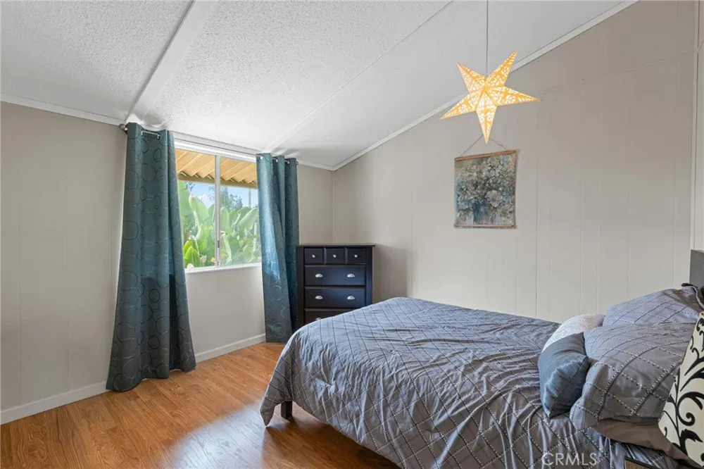 1371 Bishop Hemet, CA 92545