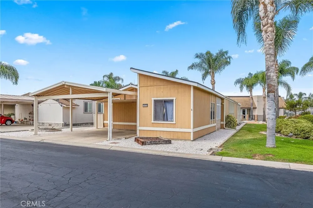 1371 Bishop Hemet, CA 92545