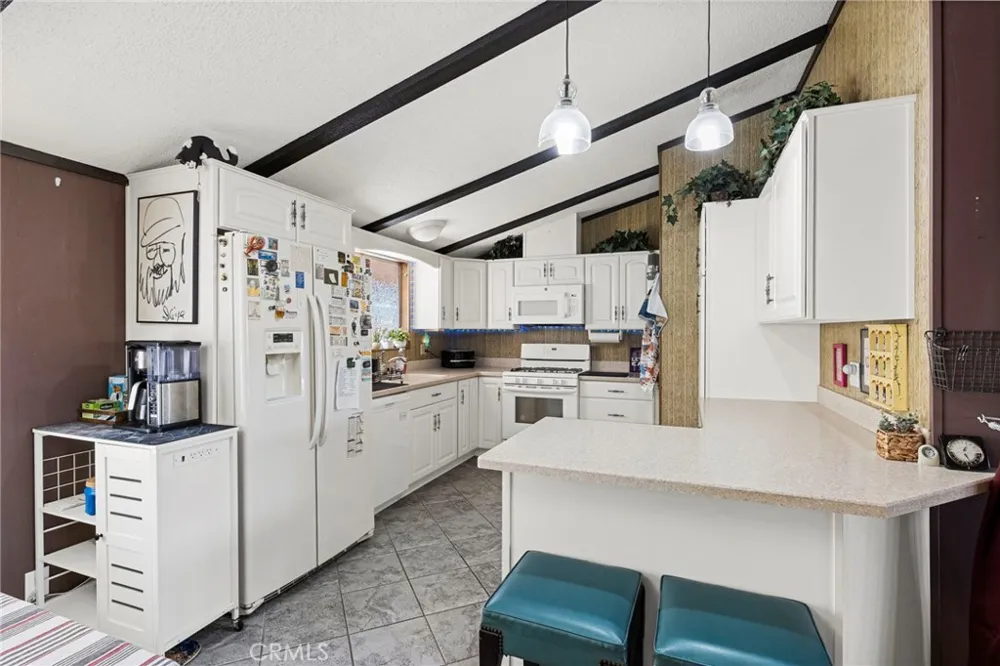1371 Bishop Hemet, CA 92545