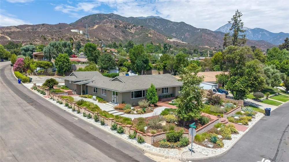 2439 Ocean View Upland, CA 91784