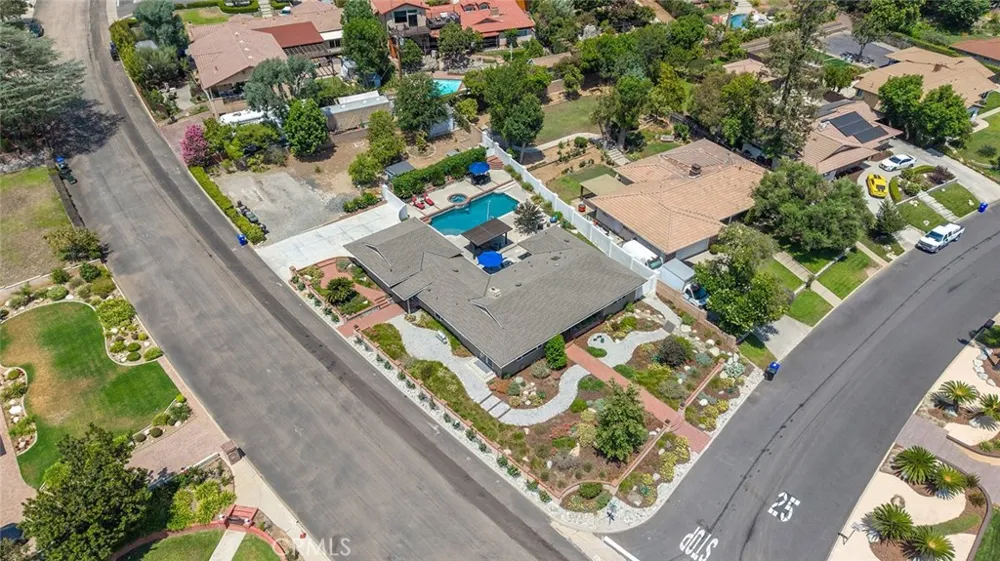 2439 Ocean View Upland, CA 91784