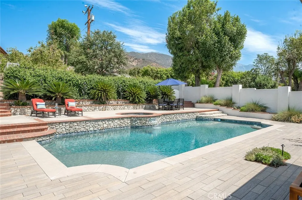2439 Ocean View Upland, CA 91784