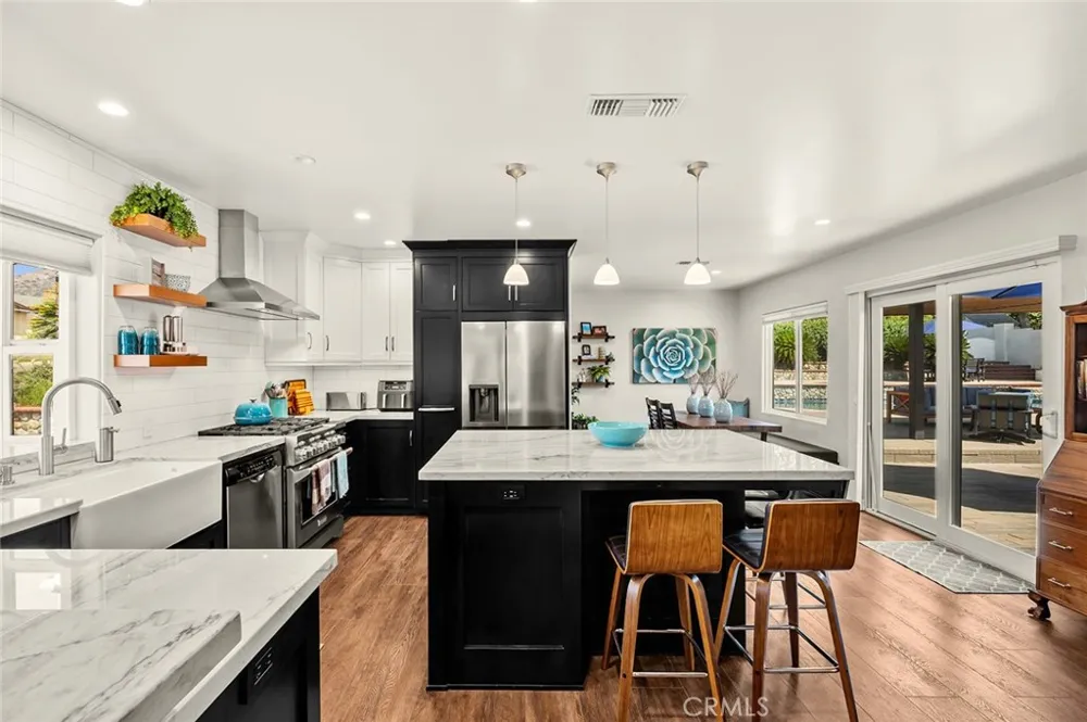2439 Ocean View Upland, CA 91784
