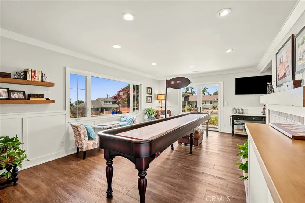 2439 Ocean View Upland, CA 91784
