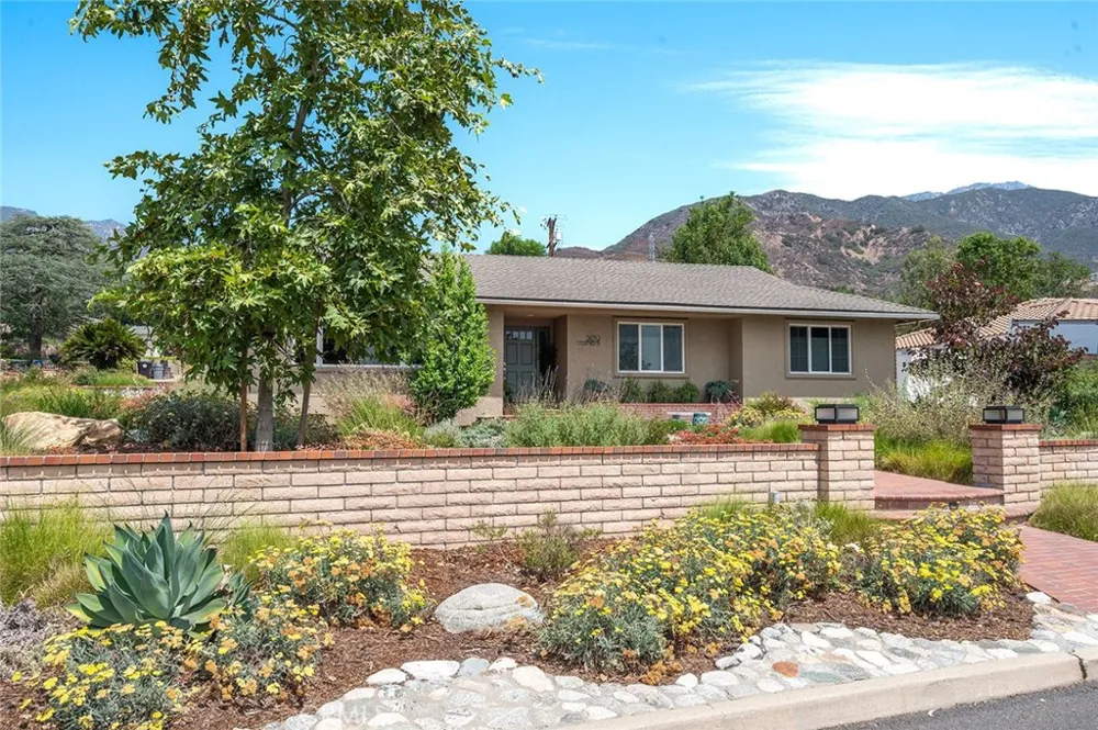 2439 Ocean View Upland, CA 91784