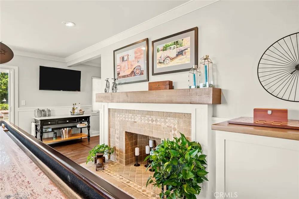 2439 Ocean View Upland, CA 91784