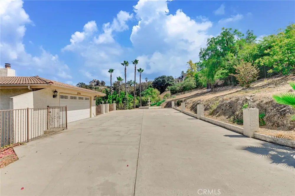 770 S Tonopah Court San Dimas, CA 91773