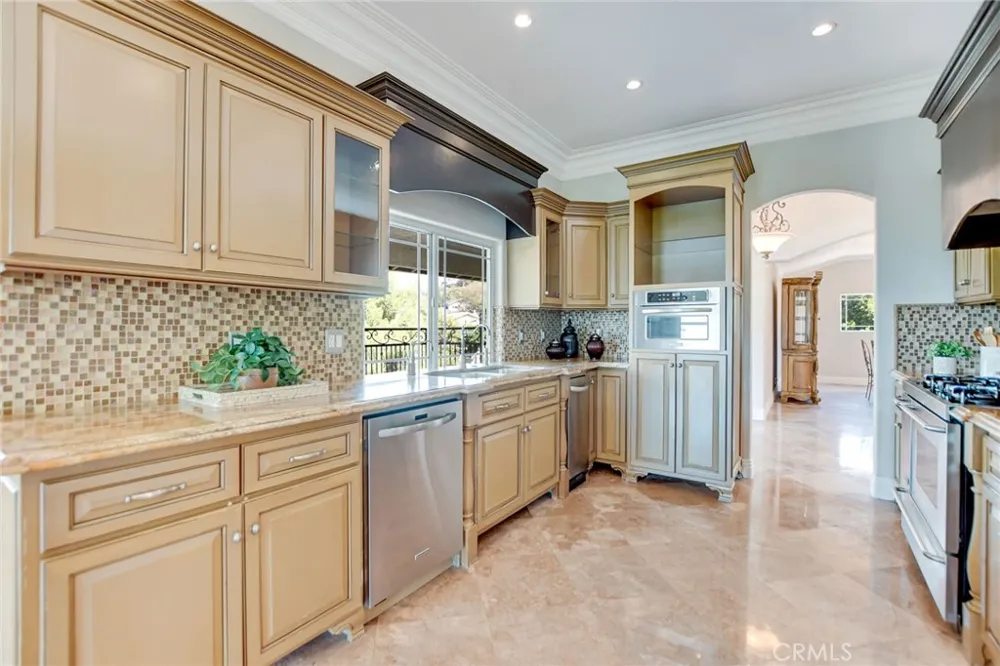 770 S Tonopah Court San Dimas, CA 91773