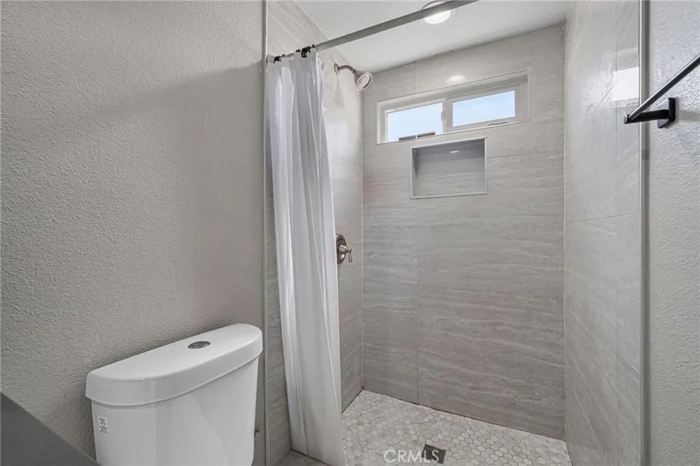 17139 E Orkney Street Azusa, CA 91702