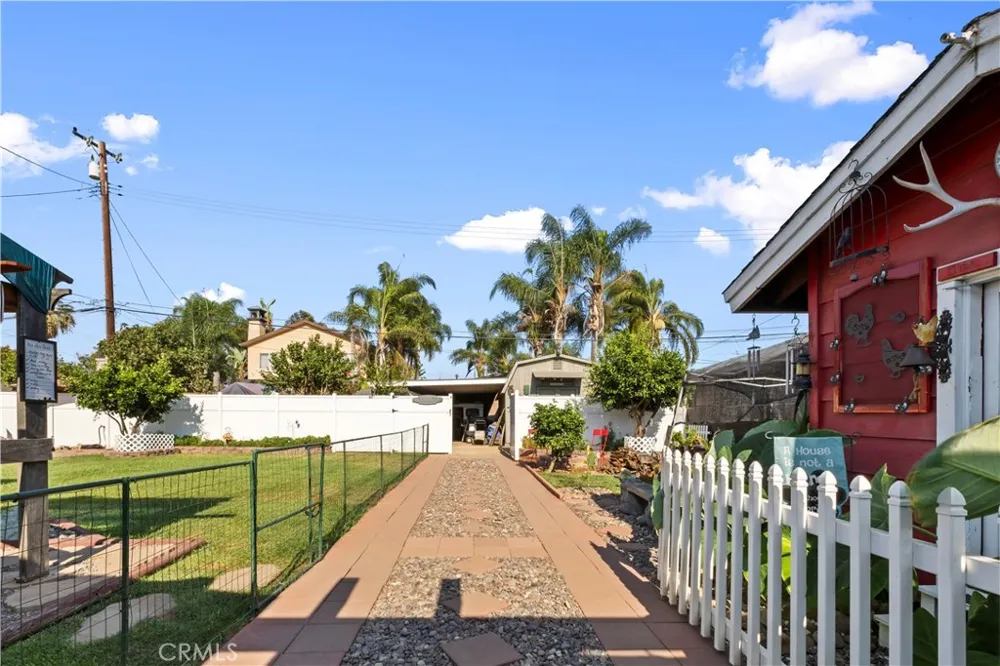 128 Walnuthaven Drive West Covina, CA 91790