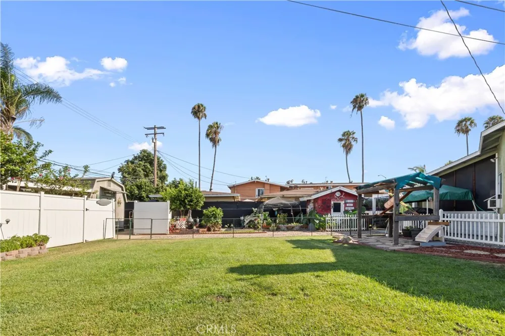 128 Walnuthaven Drive West Covina, CA 91790