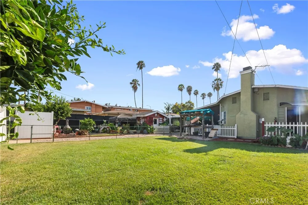 128 Walnuthaven Drive West Covina, CA 91790