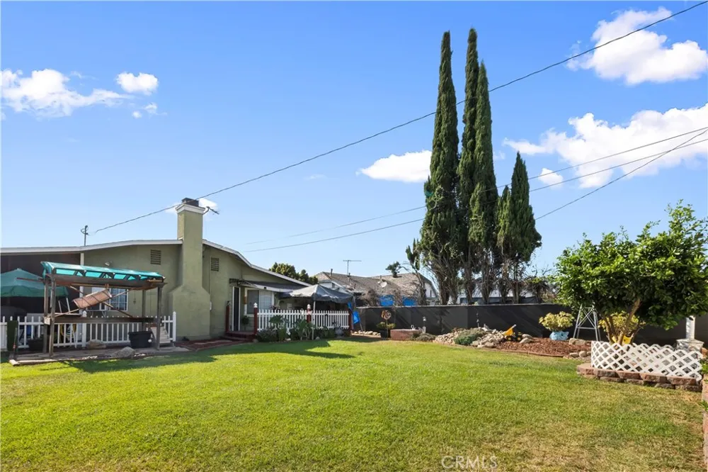 128 Walnuthaven Drive West Covina, CA 91790