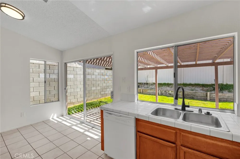 11311 Redwood Court Fontana, CA 92337