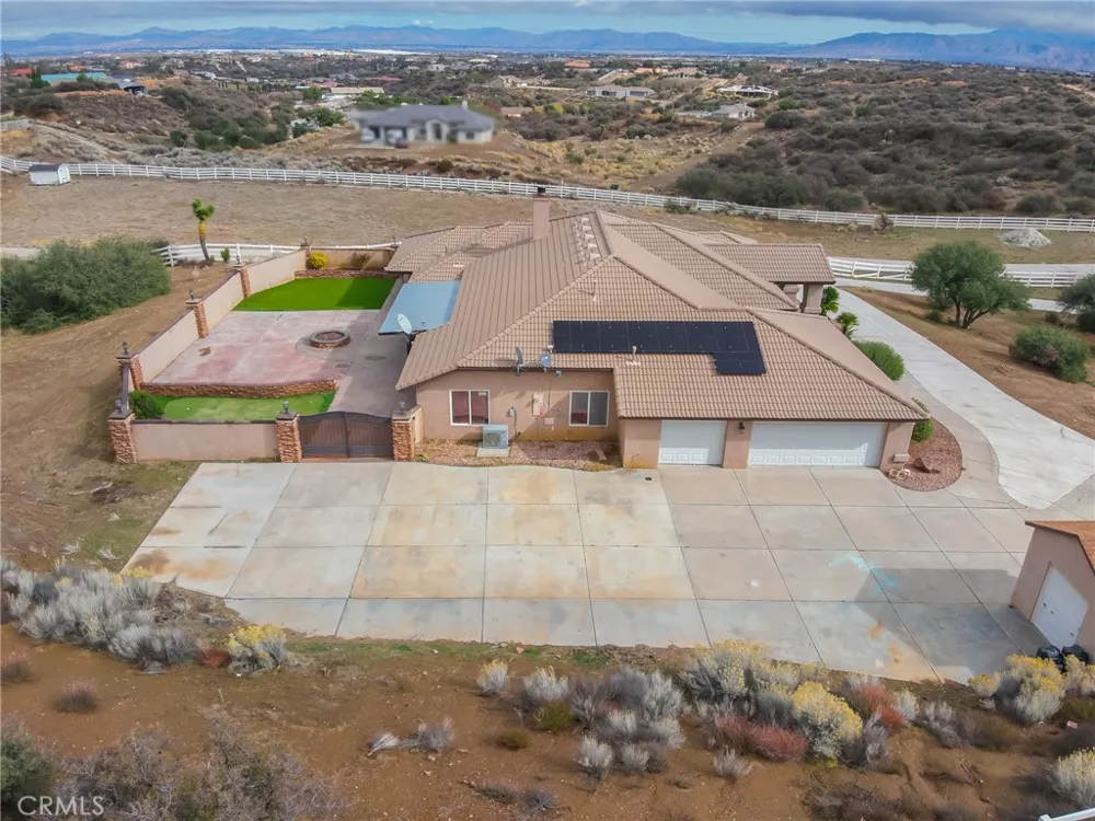 10282 Farmington Oak Hills, CA 92344