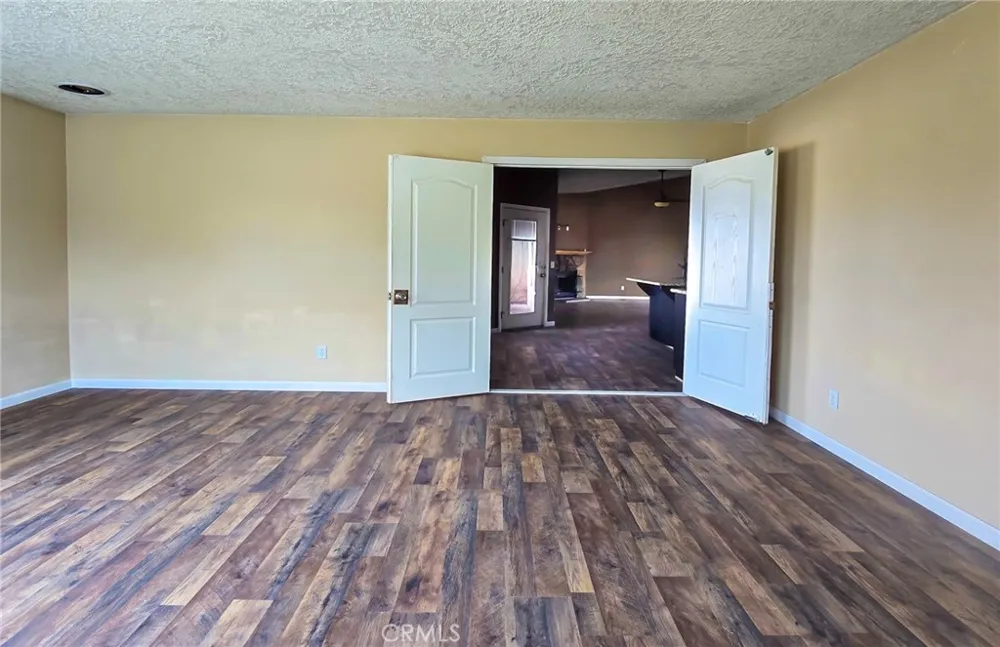 10282 Farmington Oak Hills, CA 92344