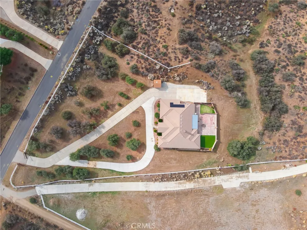10282 Farmington Oak Hills, CA 92344