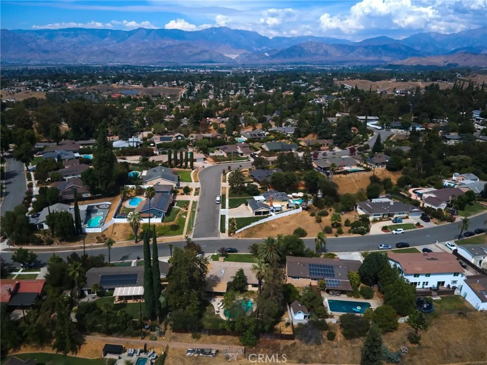 414 Via Vista Drive Redlands, CA 92373