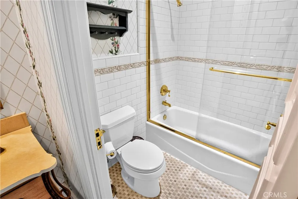 25423 Brassie Lane La Verne, CA 91750