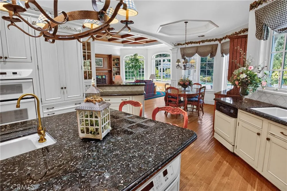 25423 Brassie Lane La Verne, CA 91750