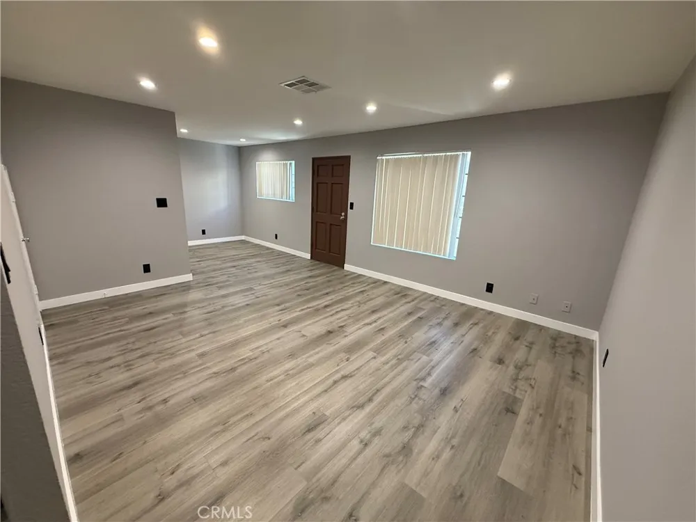 211 Magnolia Avenue #106 Glendale, CA 91502