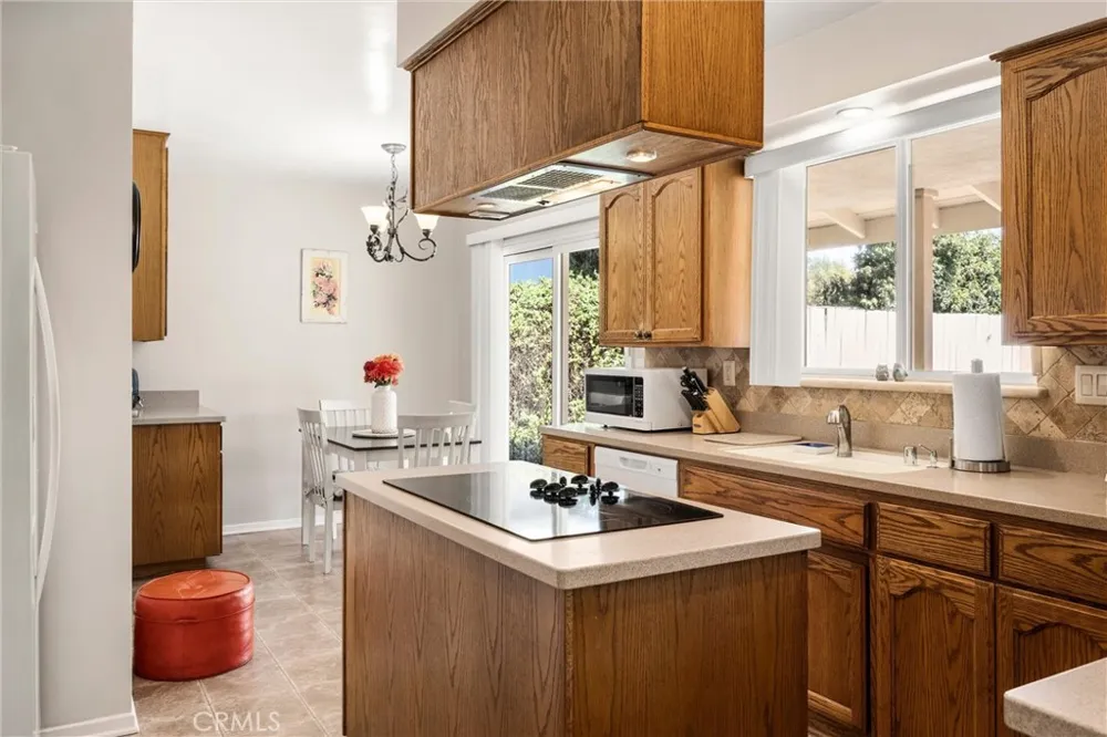 698 Wellesley Claremont, CA 91711